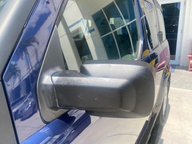 2010 Royal Blue Pearl /Gray Honda Element EX 1 OWNER LOW MILES 87,959 (5J6YH1H78AL) with an 2.4L DOHC MPFI 16-Valve i-VTEC I4 Engine engine, Automatic transmission, located at 4701 North Dixie Hwy, Pompano Beach, FL, 33064, (954) 422-2889, 26.240938, -80.123474 - OUR WEBPAGE FLORIDACARS1.COM HAS OVER 100 PHOTOS AND FREE CARFAX LINK 2010 Honda Element EX 1 OWNER 4 Door Wagon/Sport Utility 2.4L I4 F DOHC 16V Gasoline 25 MPG Front Wheel Drive Features ABS Brakes Air Conditioning Alloy Wheels AM/FM Stereo Automatic Transmission Auxiliary Audio Input CD Audio Clo- Photo#40