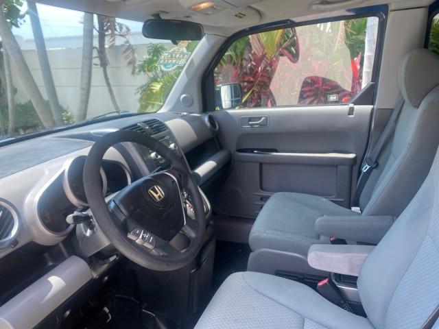 2010 Royal Blue Pearl /Gray Honda Element EX 1 OWNER LOW MILES 87,959 (5J6YH1H78AL) with an 2.4L DOHC MPFI 16-Valve i-VTEC I4 Engine engine, Automatic transmission, located at 4701 North Dixie Hwy, Pompano Beach, FL, 33064, (954) 422-2889, 26.240938, -80.123474 - OUR WEBPAGE FLORIDACARS1.COM HAS OVER 100 PHOTOS AND FREE CARFAX LINK 2010 Honda Element EX 1 OWNER 4 Door Wagon/Sport Utility 2.4L I4 F DOHC 16V Gasoline 25 MPG Front Wheel Drive Features ABS Brakes Air Conditioning Alloy Wheels AM/FM Stereo Automatic Transmission Auxiliary Audio Input CD Audio Clo- Photo#45