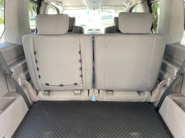 2010 Royal Blue Pearl /Gray Honda Element EX 1 OWNER LOW MILES 87,959 (5J6YH1H78AL) with an 2.4L DOHC MPFI 16-Valve i-VTEC I4 Engine engine, Automatic transmission, located at 4701 North Dixie Hwy, Pompano Beach, FL, 33064, (954) 422-2889, 26.240938, -80.123474 - OUR WEBPAGE FLORIDACARS1.COM HAS OVER 100 PHOTOS AND FREE CARFAX LINK 2010 Honda Element EX 1 OWNER 4 Door Wagon/Sport Utility 2.4L I4 F DOHC 16V Gasoline 25 MPG Front Wheel Drive Features ABS Brakes Air Conditioning Alloy Wheels AM/FM Stereo Automatic Transmission Auxiliary Audio Input CD Audio Clo- Photo#91