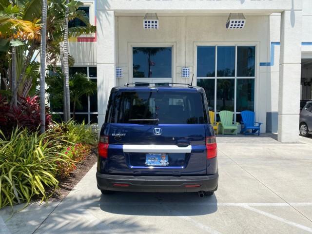 2010 Royal Blue Pearl /Gray Honda Element EX 1 OWNER LOW MILES 87,959 (5J6YH1H78AL) with an 2.4L DOHC MPFI 16-Valve i-VTEC I4 Engine engine, Automatic transmission, located at 4701 North Dixie Hwy, Pompano Beach, FL, 33064, (954) 422-2889, 26.240938, -80.123474 - OUR WEBPAGE FLORIDACARS1.COM HAS OVER 100 PHOTOS AND FREE CARFAX LINK 2010 Honda Element EX 1 OWNER 4 Door Wagon/Sport Utility 2.4L I4 F DOHC 16V Gasoline 25 MPG Front Wheel Drive Features ABS Brakes Air Conditioning Alloy Wheels AM/FM Stereo Automatic Transmission Auxiliary Audio Input CD Audio Clo- Photo#93