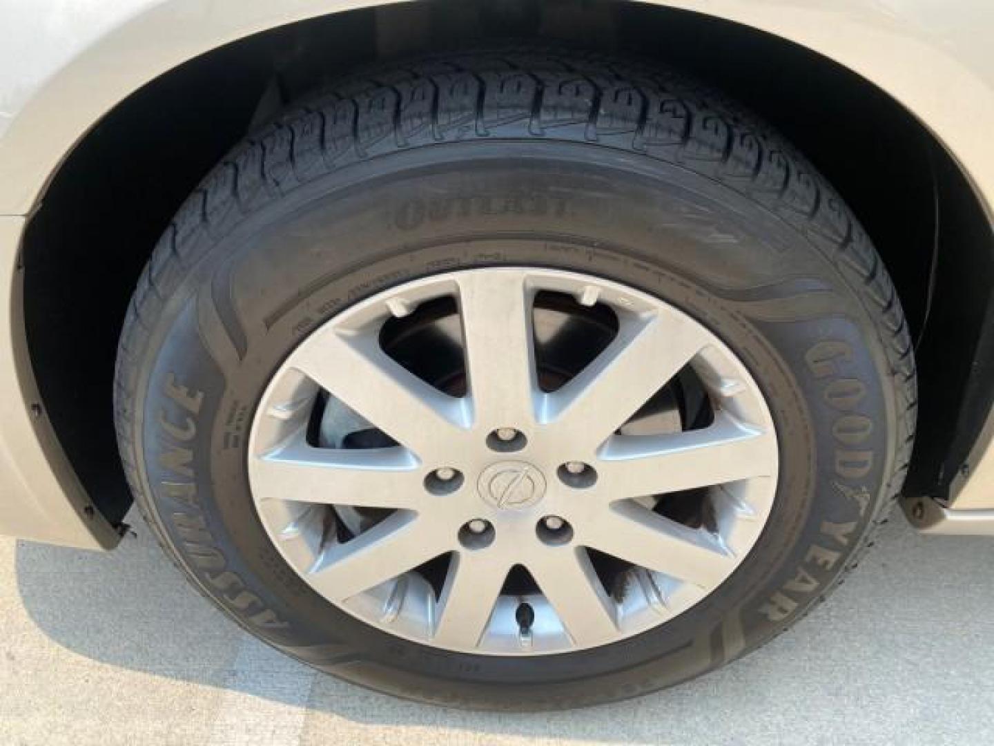 2016 Cashmere/Sandstone Pearlcoat /Dk Frost Beige/Med Beige Chrysler Town and Country REAR DOOR, HANDICAP RAMP LOW MILES 58,632 (2C4RC1BG4GR) with an 3.6L V6 Cylinder Engine engine, Automatic transmission, located at 4701 North Dixie Hwy, Pompano Beach, FL, 33064, (954) 422-2889, 26.240938, -80.123474 - OUR WEBPAGE FLORIDACARS1.COM HAS OVER 100 PHOTOS AND FREE CARFAX LINK 2016 Chrysler Town AND Country Touring Van 3.6L V6 F DOHC 24V Gasoline 25 MPG Front Wheel Drive Features ABS Brakes Air Conditioning Alloy Wheels AM/FM Stereo Automatic Transmission Auxiliary Audio Input Bluetooth Technology CD Au- Photo#21
