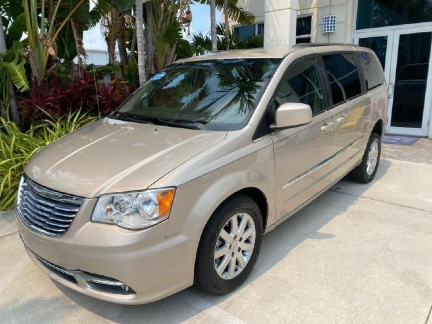 2016 Cashmere/Sandstone Pearlcoat /Dk Frost Beige/Med Beige Chrysler Town and Country REAR DOOR, HANDICAP RAMP LOW MILES 58,632 (2C4RC1BG4GR) with an 3.6L V6 Cylinder Engine engine, Automatic transmission, located at 4701 North Dixie Hwy, Pompano Beach, FL, 33064, (954) 422-2889, 26.240938, -80.123474 - OUR WEBPAGE FLORIDACARS1.COM HAS OVER 100 PHOTOS AND FREE CARFAX LINK 2016 Chrysler Town AND Country Touring Van 3.6L V6 F DOHC 24V Gasoline 25 MPG Front Wheel Drive Features ABS Brakes Air Conditioning Alloy Wheels AM/FM Stereo Automatic Transmission Auxiliary Audio Input Bluetooth Technology CD Au- Photo#28