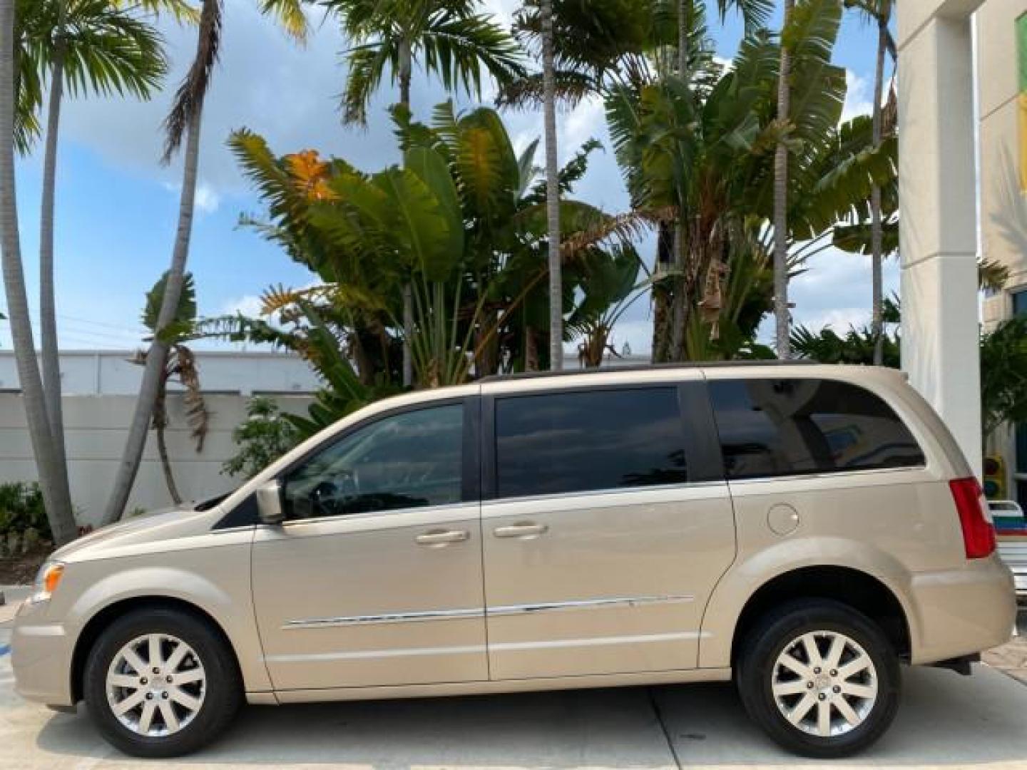 2016 Cashmere/Sandstone Pearlcoat /Dk Frost Beige/Med Beige Chrysler Town and Country REAR DOOR, HANDICAP RAMP LOW MILES 58,632 (2C4RC1BG4GR) with an 3.6L V6 Cylinder Engine engine, Automatic transmission, located at 4701 North Dixie Hwy, Pompano Beach, FL, 33064, (954) 422-2889, 26.240938, -80.123474 - OUR WEBPAGE FLORIDACARS1.COM HAS OVER 100 PHOTOS AND FREE CARFAX LINK 2016 Chrysler Town AND Country Touring Van 3.6L V6 F DOHC 24V Gasoline 25 MPG Front Wheel Drive Features ABS Brakes Air Conditioning Alloy Wheels AM/FM Stereo Automatic Transmission Auxiliary Audio Input Bluetooth Technology CD Au- Photo#30
