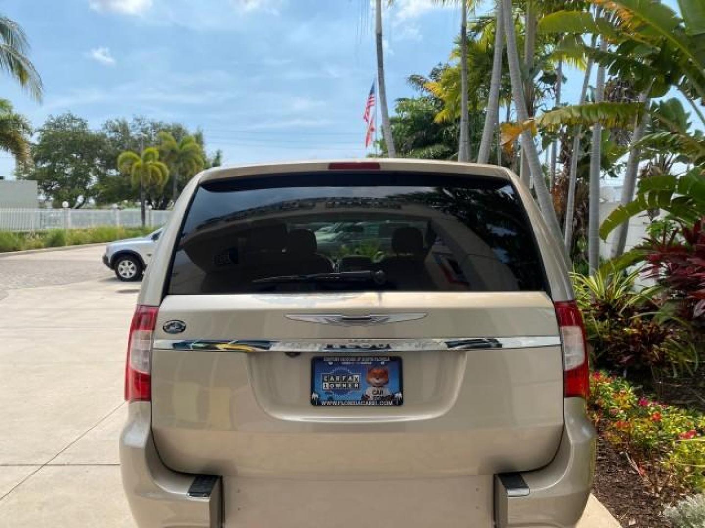 2016 Cashmere/Sandstone Pearlcoat /Dk Frost Beige/Med Beige Chrysler Town and Country REAR DOOR, HANDICAP RAMP LOW MILES 58,632 (2C4RC1BG4GR) with an 3.6L V6 Cylinder Engine engine, Automatic transmission, located at 4701 North Dixie Hwy, Pompano Beach, FL, 33064, (954) 422-2889, 26.240938, -80.123474 - OUR WEBPAGE FLORIDACARS1.COM HAS OVER 100 PHOTOS AND FREE CARFAX LINK 2016 Chrysler Town AND Country Touring Van 3.6L V6 F DOHC 24V Gasoline 25 MPG Front Wheel Drive Features ABS Brakes Air Conditioning Alloy Wheels AM/FM Stereo Automatic Transmission Auxiliary Audio Input Bluetooth Technology CD Au- Photo#34
