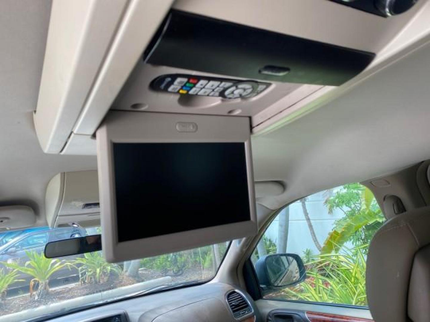 2016 Cashmere/Sandstone Pearlcoat /Dk Frost Beige/Med Beige Chrysler Town and Country REAR DOOR, HANDICAP RAMP LOW MILES 58,632 (2C4RC1BG4GR) with an 3.6L V6 Cylinder Engine engine, Automatic transmission, located at 4701 North Dixie Hwy, Pompano Beach, FL, 33064, (954) 422-2889, 26.240938, -80.123474 - OUR WEBPAGE FLORIDACARS1.COM HAS OVER 100 PHOTOS AND FREE CARFAX LINK 2016 Chrysler Town AND Country Touring Van 3.6L V6 F DOHC 24V Gasoline 25 MPG Front Wheel Drive Features ABS Brakes Air Conditioning Alloy Wheels AM/FM Stereo Automatic Transmission Auxiliary Audio Input Bluetooth Technology CD Au- Photo#74