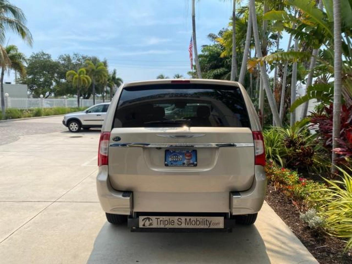 2016 Cashmere/Sandstone Pearlcoat /Dk Frost Beige/Med Beige Chrysler Town and Country REAR DOOR, HANDICAP RAMP LOW MILES 58,632 (2C4RC1BG4GR) with an 3.6L V6 Cylinder Engine engine, Automatic transmission, located at 4701 North Dixie Hwy, Pompano Beach, FL, 33064, (954) 422-2889, 26.240938, -80.123474 - OUR WEBPAGE FLORIDACARS1.COM HAS OVER 100 PHOTOS AND FREE CARFAX LINK 2016 Chrysler Town AND Country Touring Van 3.6L V6 F DOHC 24V Gasoline 25 MPG Front Wheel Drive Features ABS Brakes Air Conditioning Alloy Wheels AM/FM Stereo Automatic Transmission Auxiliary Audio Input Bluetooth Technology CD Au- Photo#82