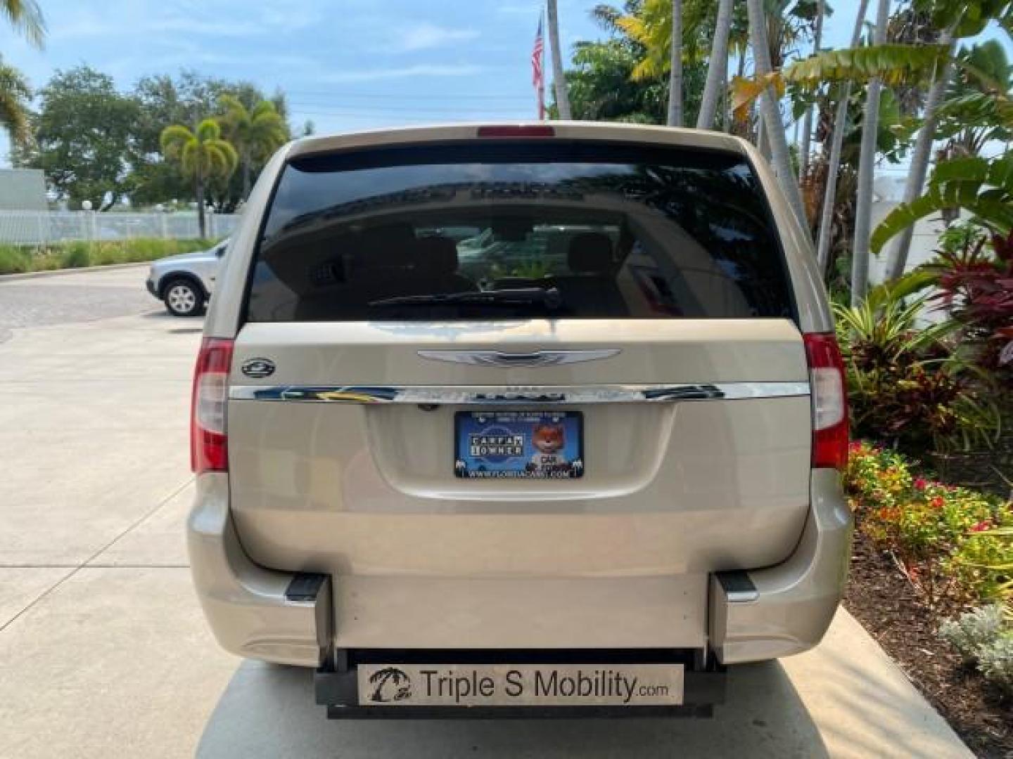 2016 Cashmere/Sandstone Pearlcoat /Dk Frost Beige/Med Beige Chrysler Town and Country REAR DOOR, HANDICAP RAMP LOW MILES 58,632 (2C4RC1BG4GR) with an 3.6L V6 Cylinder Engine engine, Automatic transmission, located at 4701 North Dixie Hwy, Pompano Beach, FL, 33064, (954) 422-2889, 26.240938, -80.123474 - OUR WEBPAGE FLORIDACARS1.COM HAS OVER 100 PHOTOS AND FREE CARFAX LINK 2016 Chrysler Town AND Country Touring Van 3.6L V6 F DOHC 24V Gasoline 25 MPG Front Wheel Drive Features ABS Brakes Air Conditioning Alloy Wheels AM/FM Stereo Automatic Transmission Auxiliary Audio Input Bluetooth Technology CD Au- Photo#85