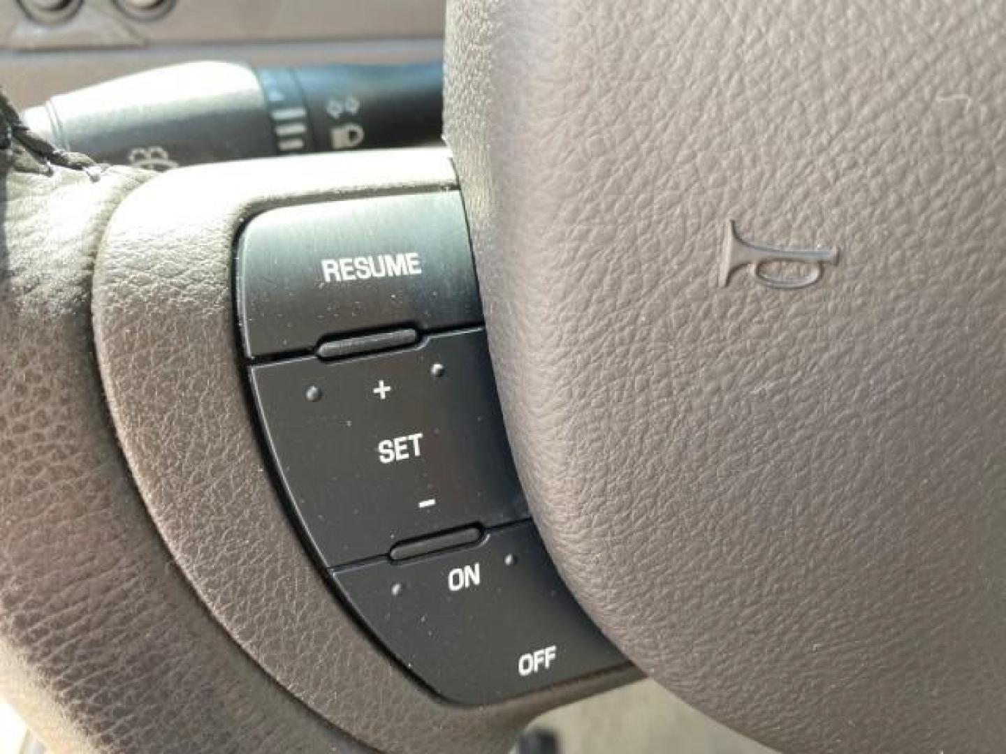 2005 Light French Silk Metallic /Med/Lt Parchment Lincoln Town Car Signature Limited LOW MILES 84,448 (1LNHM82W55Y) with an 4.6L SOHC SMPI V8 Engine engine, Automatic transmission, located at 4701 North Dixie Hwy, Pompano Beach, FL, 33064, (954) 422-2889, 26.240938, -80.123474 - OUR WEBPAGE FLORIDACARS1.COM HAS OVER 100 PHOTOS AND FREE CARFAX LINK 2005 Lincoln Town Car Signature Limited Sedan 4 DR 4.6L V8 F OHV 16V Gasoline 25 MPG Rear Wheel Drive Features ABS Brakes Air Conditioning Alloy Wheels AM/FM Stereo Audiophile Sound System Automatic Transmission Cassette Player CD- Photo#51