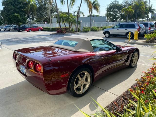 2003 50th Anniversary Red /Light Oak Chevrolet Corvette 50TH CONVERTIBLE LOW MILES 6,742 (1G1YY32G735) with an 5.7L Ls1 V8 SFI Engine engine, Automatic transmission, located at 4701 North Dixie Hwy, Pompano Beach, FL, 33064, (954) 422-2889, 26.240938, -80.123474 - OUR WEBPAGE FLORIDACARS1.COM HAS OVER 100 PHOTOS AND FREE CARFAX LINK 2003 Chevrolet Corvette 50th Anniversary Convertible 5.7L V8 F OHV Gasoline 25 MPG Rear Wheel Drive Features ABS Brakes Air Conditioning Alloy Wheels AM/FM Stereo Automatic Transmission BOSE Sound System CD Audio Cruise Control He- Photo#7