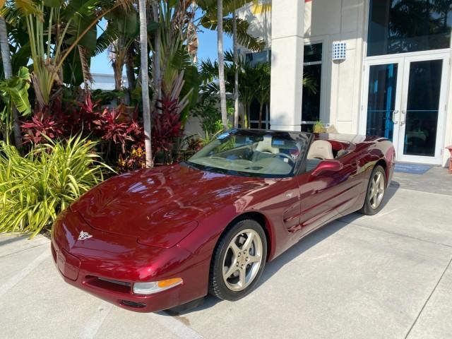 2003 50th Anniversary Red /Light Oak Chevrolet Corvette 50TH CONVERTIBLE LOW MILES 6,742 (1G1YY32G735) with an 5.7L Ls1 V8 SFI Engine engine, Automatic transmission, located at 4701 North Dixie Hwy, Pompano Beach, FL, 33064, (954) 422-2889, 26.240938, -80.123474 - OUR WEBPAGE FLORIDACARS1.COM HAS OVER 100 PHOTOS AND FREE CARFAX LINK 2003 Chevrolet Corvette 50th Anniversary Convertible 5.7L V8 F OHV Gasoline 25 MPG Rear Wheel Drive Features ABS Brakes Air Conditioning Alloy Wheels AM/FM Stereo Automatic Transmission BOSE Sound System CD Audio Cruise Control He- Photo#34