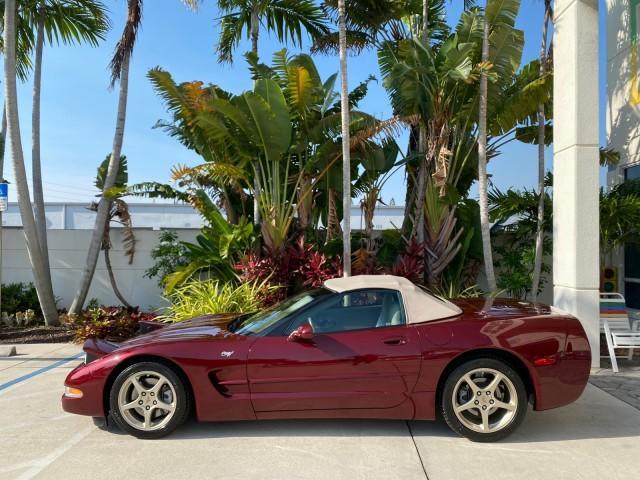 2003 50th Anniversary Red /Light Oak Chevrolet Corvette 50TH CONVERTIBLE LOW MILES 6,742 (1G1YY32G735) with an 5.7L Ls1 V8 SFI Engine engine, Automatic transmission, located at 4701 North Dixie Hwy, Pompano Beach, FL, 33064, (954) 422-2889, 26.240938, -80.123474 - OUR WEBPAGE FLORIDACARS1.COM HAS OVER 100 PHOTOS AND FREE CARFAX LINK 2003 Chevrolet Corvette 50th Anniversary Convertible 5.7L V8 F OHV Gasoline 25 MPG Rear Wheel Drive Features ABS Brakes Air Conditioning Alloy Wheels AM/FM Stereo Automatic Transmission BOSE Sound System CD Audio Cruise Control He- Photo#35