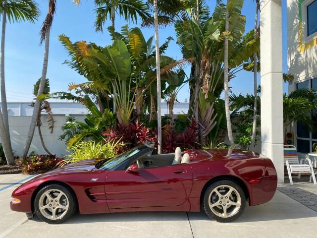 2003 50th Anniversary Red /Light Oak Chevrolet Corvette 50TH CONVERTIBLE LOW MILES 6,742 (1G1YY32G735) with an 5.7L Ls1 V8 SFI Engine engine, Automatic transmission, located at 4701 North Dixie Hwy, Pompano Beach, FL, 33064, (954) 422-2889, 26.240938, -80.123474 - OUR WEBPAGE FLORIDACARS1.COM HAS OVER 100 PHOTOS AND FREE CARFAX LINK 2003 Chevrolet Corvette 50th Anniversary Convertible 5.7L V8 F OHV Gasoline 25 MPG Rear Wheel Drive Features ABS Brakes Air Conditioning Alloy Wheels AM/FM Stereo Automatic Transmission BOSE Sound System CD Audio Cruise Control He- Photo#36