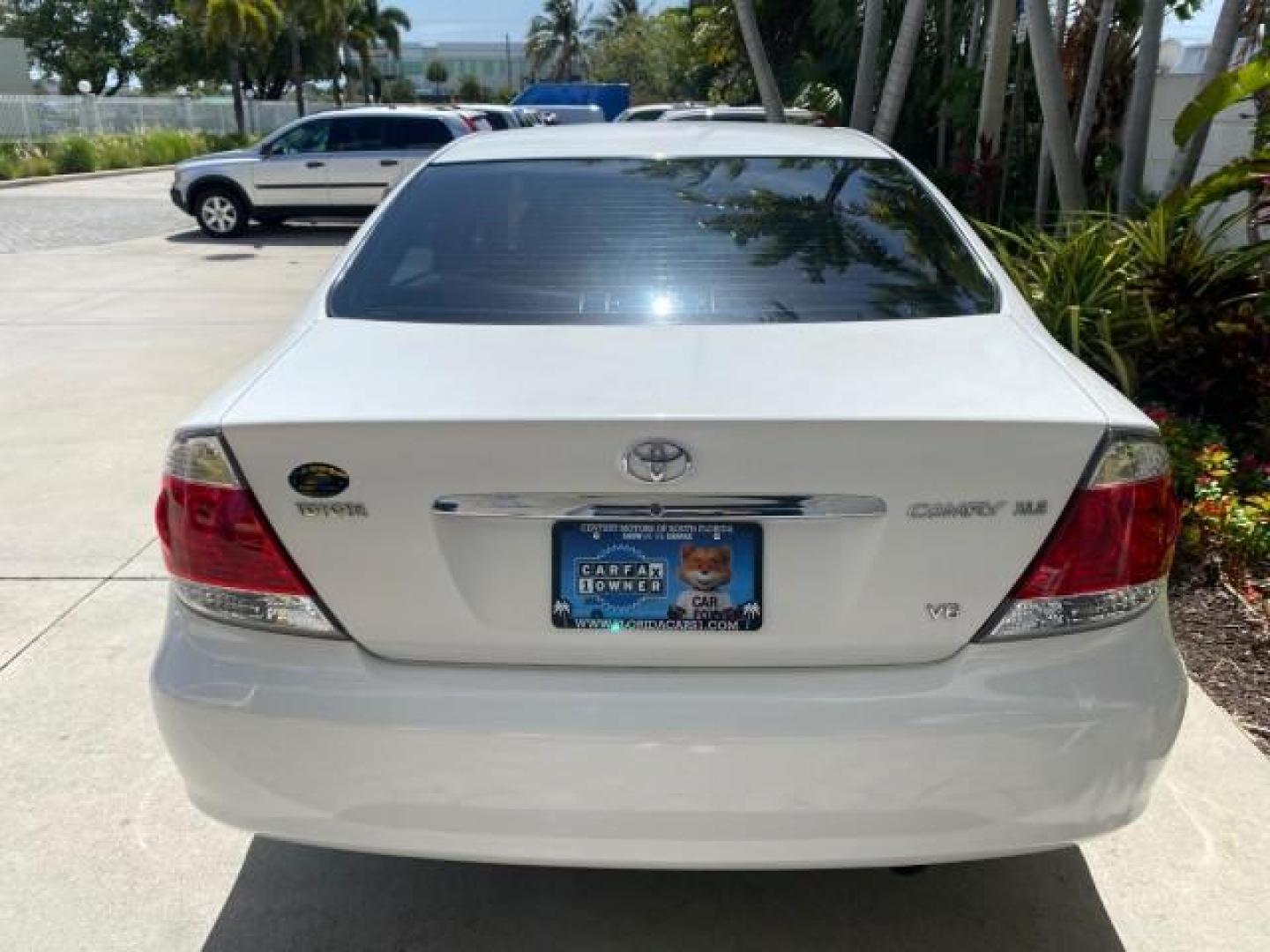 2006 Super White /Taupe Toyota Camry XLE V6 LOW MILES 65,439 (4T1BF30K76U) with an 3.0L DOHC SEFI 24-Valve V6 Engine engine, Automatic transmission, located at 4701 North Dixie Hwy, Pompano Beach, FL, 33064, (954) 422-2889, 26.240938, -80.123474 - OUR WEBPAGE FLORIDACARS1.COM HAS OVER 100 PHOTOS AND FREE CARFAX LINK 2006 Toyota Camry XLE V6 1 OWNER Sedan 4 DR 3.0L V6 F DOHC 24V Gasoline 29 MPG Front Wheel Drive Features ABS Brakes Air Conditioning Alloy Wheels AM/FM Stereo Automatic Transmission Cassette Player CD Audio Cruise Control JBL Sou- Photo#92
