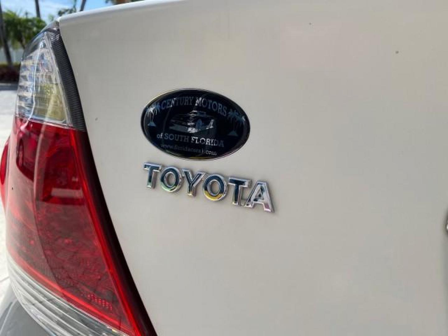 2006 Super White /Taupe Toyota Camry XLE V6 LOW MILES 65,439 (4T1BF30K76U) with an 3.0L DOHC SEFI 24-Valve V6 Engine engine, Automatic transmission, located at 4701 North Dixie Hwy, Pompano Beach, FL, 33064, (954) 422-2889, 26.240938, -80.123474 - OUR WEBPAGE FLORIDACARS1.COM HAS OVER 100 PHOTOS AND FREE CARFAX LINK 2006 Toyota Camry XLE V6 1 OWNER Sedan 4 DR 3.0L V6 F DOHC 24V Gasoline 29 MPG Front Wheel Drive Features ABS Brakes Air Conditioning Alloy Wheels AM/FM Stereo Automatic Transmission Cassette Player CD Audio Cruise Control JBL Sou- Photo#95