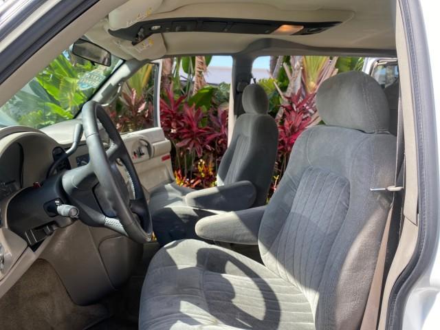 2005 Summit White /Medium Gray Chevrolet Astro Passenger LT LOW MILES 67,376 1 OWNER (1GNDM19X05B) with an 4.3L Vortec 4300 V6 MFI Engine engine, Automatic transmission, located at 4701 North Dixie Hwy, Pompano Beach, FL, 33064, (954) 422-2889, 26.240938, -80.123474 - OUR WEBPAGE FLORIDACARS1.COM HAS OVER 100 PHOTOS AND FREE CARFAX LINK 2005 Chevrolet Astro LT 1 OWNER Van 4.3L V6 F Gasoline 21 MPG Rear Wheel Drive Features ABS Brakes Air Conditioning Alloy Wheels AM/FM Stereo Automatic Transmission Barn Doors Cassette Player CD Audio Cloth Seats Cruise Control Fu- Photo#10
