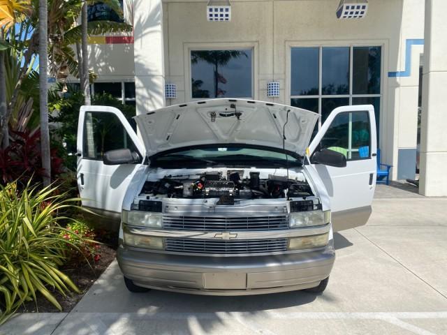 2005 Summit White /Medium Gray Chevrolet Astro Passenger LT LOW MILES 67,376 1 OWNER (1GNDM19X05B) with an 4.3L Vortec 4300 V6 MFI Engine engine, Automatic transmission, located at 4701 North Dixie Hwy, Pompano Beach, FL, 33064, (954) 422-2889, 26.240938, -80.123474 - OUR WEBPAGE FLORIDACARS1.COM HAS OVER 100 PHOTOS AND FREE CARFAX LINK 2005 Chevrolet Astro LT 1 OWNER Van 4.3L V6 F Gasoline 21 MPG Rear Wheel Drive Features ABS Brakes Air Conditioning Alloy Wheels AM/FM Stereo Automatic Transmission Barn Doors Cassette Player CD Audio Cloth Seats Cruise Control Fu- Photo#16