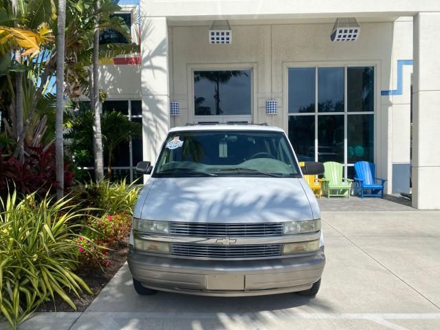 2005 Summit White /Medium Gray Chevrolet Astro Passenger LT LOW MILES 67,376 1 OWNER (1GNDM19X05B) with an 4.3L Vortec 4300 V6 MFI Engine engine, Automatic transmission, located at 4701 North Dixie Hwy, Pompano Beach, FL, 33064, (954) 422-2889, 26.240938, -80.123474 - OUR WEBPAGE FLORIDACARS1.COM HAS OVER 100 PHOTOS AND FREE CARFAX LINK 2005 Chevrolet Astro LT 1 OWNER Van 4.3L V6 F Gasoline 21 MPG Rear Wheel Drive Features ABS Brakes Air Conditioning Alloy Wheels AM/FM Stereo Automatic Transmission Barn Doors Cassette Player CD Audio Cloth Seats Cruise Control Fu- Photo#26