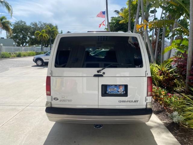 2005 Summit White /Medium Gray Chevrolet Astro Passenger LT LOW MILES 67,376 1 OWNER (1GNDM19X05B) with an 4.3L Vortec 4300 V6 MFI Engine engine, Automatic transmission, located at 4701 North Dixie Hwy, Pompano Beach, FL, 33064, (954) 422-2889, 26.240938, -80.123474 - OUR WEBPAGE FLORIDACARS1.COM HAS OVER 100 PHOTOS AND FREE CARFAX LINK 2005 Chevrolet Astro LT 1 OWNER Van 4.3L V6 F Gasoline 21 MPG Rear Wheel Drive Features ABS Brakes Air Conditioning Alloy Wheels AM/FM Stereo Automatic Transmission Barn Doors Cassette Player CD Audio Cloth Seats Cruise Control Fu- Photo#34