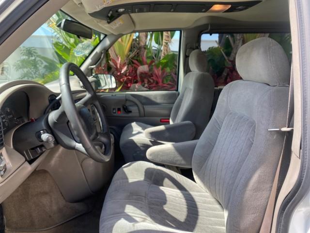 2005 Summit White /Medium Gray Chevrolet Astro Passenger LT LOW MILES 67,376 1 OWNER (1GNDM19X05B) with an 4.3L Vortec 4300 V6 MFI Engine engine, Automatic transmission, located at 4701 North Dixie Hwy, Pompano Beach, FL, 33064, (954) 422-2889, 26.240938, -80.123474 - OUR WEBPAGE FLORIDACARS1.COM HAS OVER 100 PHOTOS AND FREE CARFAX LINK 2005 Chevrolet Astro LT 1 OWNER Van 4.3L V6 F Gasoline 21 MPG Rear Wheel Drive Features ABS Brakes Air Conditioning Alloy Wheels AM/FM Stereo Automatic Transmission Barn Doors Cassette Player CD Audio Cloth Seats Cruise Control Fu- Photo#46
