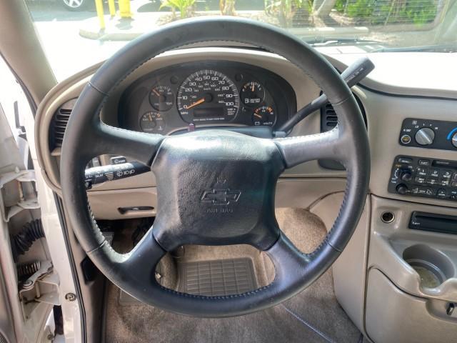 2005 Summit White /Medium Gray Chevrolet Astro Passenger LT LOW MILES 67,376 1 OWNER (1GNDM19X05B) with an 4.3L Vortec 4300 V6 MFI Engine engine, Automatic transmission, located at 4701 North Dixie Hwy, Pompano Beach, FL, 33064, (954) 422-2889, 26.240938, -80.123474 - OUR WEBPAGE FLORIDACARS1.COM HAS OVER 100 PHOTOS AND FREE CARFAX LINK 2005 Chevrolet Astro LT 1 OWNER Van 4.3L V6 F Gasoline 21 MPG Rear Wheel Drive Features ABS Brakes Air Conditioning Alloy Wheels AM/FM Stereo Automatic Transmission Barn Doors Cassette Player CD Audio Cloth Seats Cruise Control Fu- Photo#51