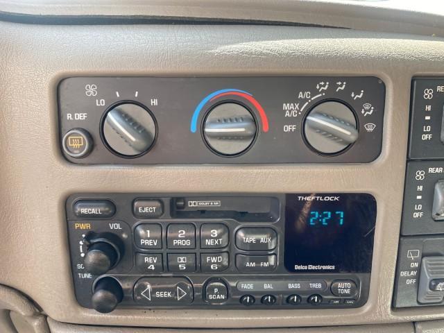 2005 Summit White /Medium Gray Chevrolet Astro Passenger LT LOW MILES 67,376 1 OWNER (1GNDM19X05B) with an 4.3L Vortec 4300 V6 MFI Engine engine, Automatic transmission, located at 4701 North Dixie Hwy, Pompano Beach, FL, 33064, (954) 422-2889, 26.240938, -80.123474 - OUR WEBPAGE FLORIDACARS1.COM HAS OVER 100 PHOTOS AND FREE CARFAX LINK 2005 Chevrolet Astro LT 1 OWNER Van 4.3L V6 F Gasoline 21 MPG Rear Wheel Drive Features ABS Brakes Air Conditioning Alloy Wheels AM/FM Stereo Automatic Transmission Barn Doors Cassette Player CD Audio Cloth Seats Cruise Control Fu- Photo#58