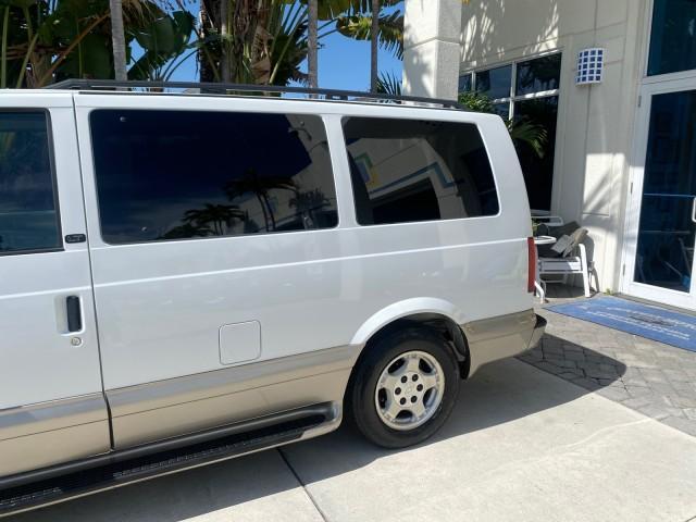 2005 Summit White /Medium Gray Chevrolet Astro Passenger LT LOW MILES 67,376 1 OWNER (1GNDM19X05B) with an 4.3L Vortec 4300 V6 MFI Engine engine, Automatic transmission, located at 4701 North Dixie Hwy, Pompano Beach, FL, 33064, (954) 422-2889, 26.240938, -80.123474 - OUR WEBPAGE FLORIDACARS1.COM HAS OVER 100 PHOTOS AND FREE CARFAX LINK 2005 Chevrolet Astro LT 1 OWNER Van 4.3L V6 F Gasoline 21 MPG Rear Wheel Drive Features ABS Brakes Air Conditioning Alloy Wheels AM/FM Stereo Automatic Transmission Barn Doors Cassette Player CD Audio Cloth Seats Cruise Control Fu- Photo#74