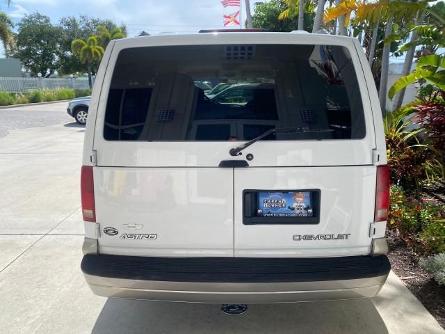 2005 Summit White /Medium Gray Chevrolet Astro Passenger LT LOW MILES 67,376 1 OWNER (1GNDM19X05B) with an 4.3L Vortec 4300 V6 MFI Engine engine, Automatic transmission, located at 4701 North Dixie Hwy, Pompano Beach, FL, 33064, (954) 422-2889, 26.240938, -80.123474 - OUR WEBPAGE FLORIDACARS1.COM HAS OVER 100 PHOTOS AND FREE CARFAX LINK 2005 Chevrolet Astro LT 1 OWNER Van 4.3L V6 F Gasoline 21 MPG Rear Wheel Drive Features ABS Brakes Air Conditioning Alloy Wheels AM/FM Stereo Automatic Transmission Barn Doors Cassette Player CD Audio Cloth Seats Cruise Control Fu- Photo#78