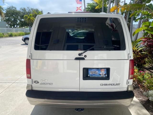 2005 Summit White /Medium Gray Chevrolet Astro Passenger LT LOW MILES 67,376 1 OWNER (1GNDM19X05B) with an 4.3L Vortec 4300 V6 MFI Engine engine, Automatic transmission, located at 4701 North Dixie Hwy, Pompano Beach, FL, 33064, (954) 422-2889, 26.240938, -80.123474 - OUR WEBPAGE FLORIDACARS1.COM HAS OVER 100 PHOTOS AND FREE CARFAX LINK 2005 Chevrolet Astro LT 1 OWNER Van 4.3L V6 F Gasoline 21 MPG Rear Wheel Drive Features ABS Brakes Air Conditioning Alloy Wheels AM/FM Stereo Automatic Transmission Barn Doors Cassette Player CD Audio Cloth Seats Cruise Control Fu- Photo#79