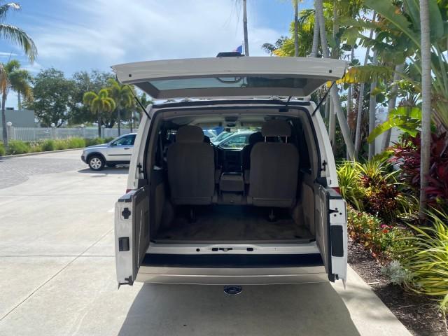 2005 Summit White /Medium Gray Chevrolet Astro Passenger LT LOW MILES 67,376 1 OWNER (1GNDM19X05B) with an 4.3L Vortec 4300 V6 MFI Engine engine, Automatic transmission, located at 4701 North Dixie Hwy, Pompano Beach, FL, 33064, (954) 422-2889, 26.240938, -80.123474 - OUR WEBPAGE FLORIDACARS1.COM HAS OVER 100 PHOTOS AND FREE CARFAX LINK 2005 Chevrolet Astro LT 1 OWNER Van 4.3L V6 F Gasoline 21 MPG Rear Wheel Drive Features ABS Brakes Air Conditioning Alloy Wheels AM/FM Stereo Automatic Transmission Barn Doors Cassette Player CD Audio Cloth Seats Cruise Control Fu- Photo#84