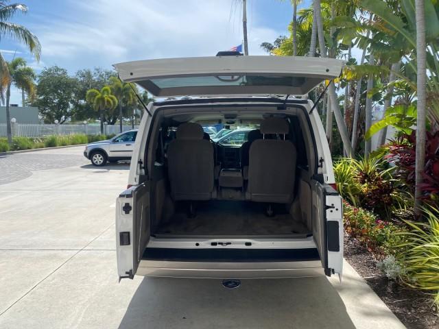 2005 Summit White /Medium Gray Chevrolet Astro Passenger LT LOW MILES 67,376 1 OWNER (1GNDM19X05B) with an 4.3L Vortec 4300 V6 MFI Engine engine, Automatic transmission, located at 4701 North Dixie Hwy, Pompano Beach, FL, 33064, (954) 422-2889, 26.240938, -80.123474 - OUR WEBPAGE FLORIDACARS1.COM HAS OVER 100 PHOTOS AND FREE CARFAX LINK 2005 Chevrolet Astro LT 1 OWNER Van 4.3L V6 F Gasoline 21 MPG Rear Wheel Drive Features ABS Brakes Air Conditioning Alloy Wheels AM/FM Stereo Automatic Transmission Barn Doors Cassette Player CD Audio Cloth Seats Cruise Control Fu- Photo#85