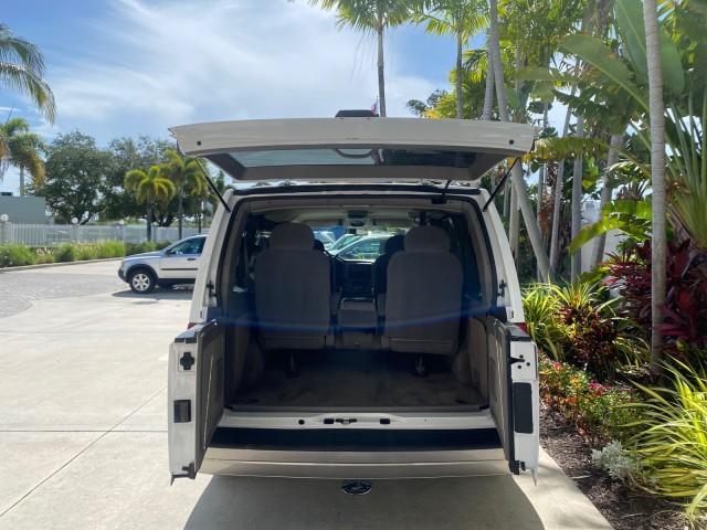2005 Summit White /Medium Gray Chevrolet Astro Passenger LT LOW MILES 67,376 1 OWNER (1GNDM19X05B) with an 4.3L Vortec 4300 V6 MFI Engine engine, Automatic transmission, located at 4701 North Dixie Hwy, Pompano Beach, FL, 33064, (954) 422-2889, 26.240938, -80.123474 - OUR WEBPAGE FLORIDACARS1.COM HAS OVER 100 PHOTOS AND FREE CARFAX LINK 2005 Chevrolet Astro LT 1 OWNER Van 4.3L V6 F Gasoline 21 MPG Rear Wheel Drive Features ABS Brakes Air Conditioning Alloy Wheels AM/FM Stereo Automatic Transmission Barn Doors Cassette Player CD Audio Cloth Seats Cruise Control Fu- Photo#87