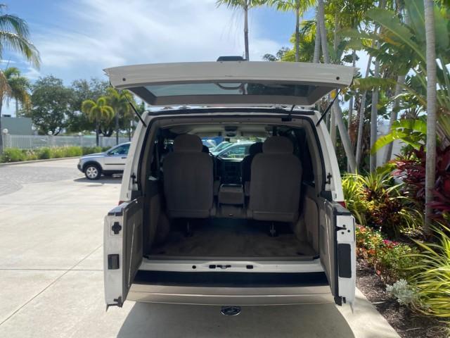 2005 Summit White /Medium Gray Chevrolet Astro Passenger LT LOW MILES 67,376 1 OWNER (1GNDM19X05B) with an 4.3L Vortec 4300 V6 MFI Engine engine, Automatic transmission, located at 4701 North Dixie Hwy, Pompano Beach, FL, 33064, (954) 422-2889, 26.240938, -80.123474 - OUR WEBPAGE FLORIDACARS1.COM HAS OVER 100 PHOTOS AND FREE CARFAX LINK 2005 Chevrolet Astro LT 1 OWNER Van 4.3L V6 F Gasoline 21 MPG Rear Wheel Drive Features ABS Brakes Air Conditioning Alloy Wheels AM/FM Stereo Automatic Transmission Barn Doors Cassette Player CD Audio Cloth Seats Cruise Control Fu- Photo#88