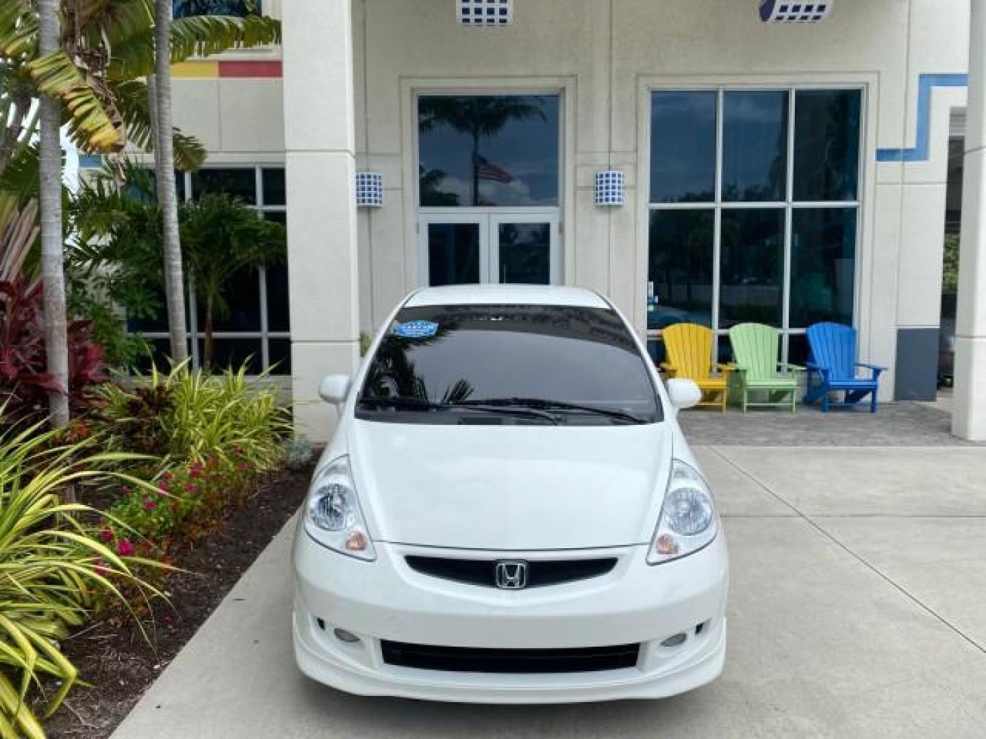 2007 Taffeta White /Black Honda Fit 37 MPG AUTO AC Sport LOW MILES 40,042 (JHMGD38687S) with an 1.5L SOHC PGM-FI 16-Valve VTEC I4 Engine engine, Automatic transmission, located at 4701 North Dixie Hwy, Pompano Beach, FL, 33064, (954) 422-2889, 26.240938, -80.123474 - OUR WEBPAGE FLORIDACARS1.COM HAS OVER 100 PHOTOS AND FREE CARFAX LINK 2007 Honda Fit Sport Hatchback 4 DR 1.5L I4 F SOHC Gasoline 37 MPG Front Wheel Drive Features ABS Brakes Air Conditioning Alloy Wheels AM/FM Stereo Automatic Transmission Auxiliary Audio Input CD Audio Cloth Seats Cruise Control O- Photo#26