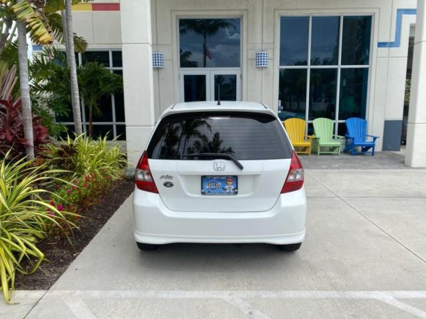 2007 Taffeta White /Black Honda Fit 37 MPG AUTO AC Sport LOW MILES 40,042 (JHMGD38687S) with an 1.5L SOHC PGM-FI 16-Valve VTEC I4 Engine engine, Automatic transmission, located at 4701 North Dixie Hwy, Pompano Beach, FL, 33064, (954) 422-2889, 26.240938, -80.123474 - OUR WEBPAGE FLORIDACARS1.COM HAS OVER 100 PHOTOS AND FREE CARFAX LINK 2007 Honda Fit Sport Hatchback 4 DR 1.5L I4 F SOHC Gasoline 37 MPG Front Wheel Drive Features ABS Brakes Air Conditioning Alloy Wheels AM/FM Stereo Automatic Transmission Auxiliary Audio Input CD Audio Cloth Seats Cruise Control O- Photo#94