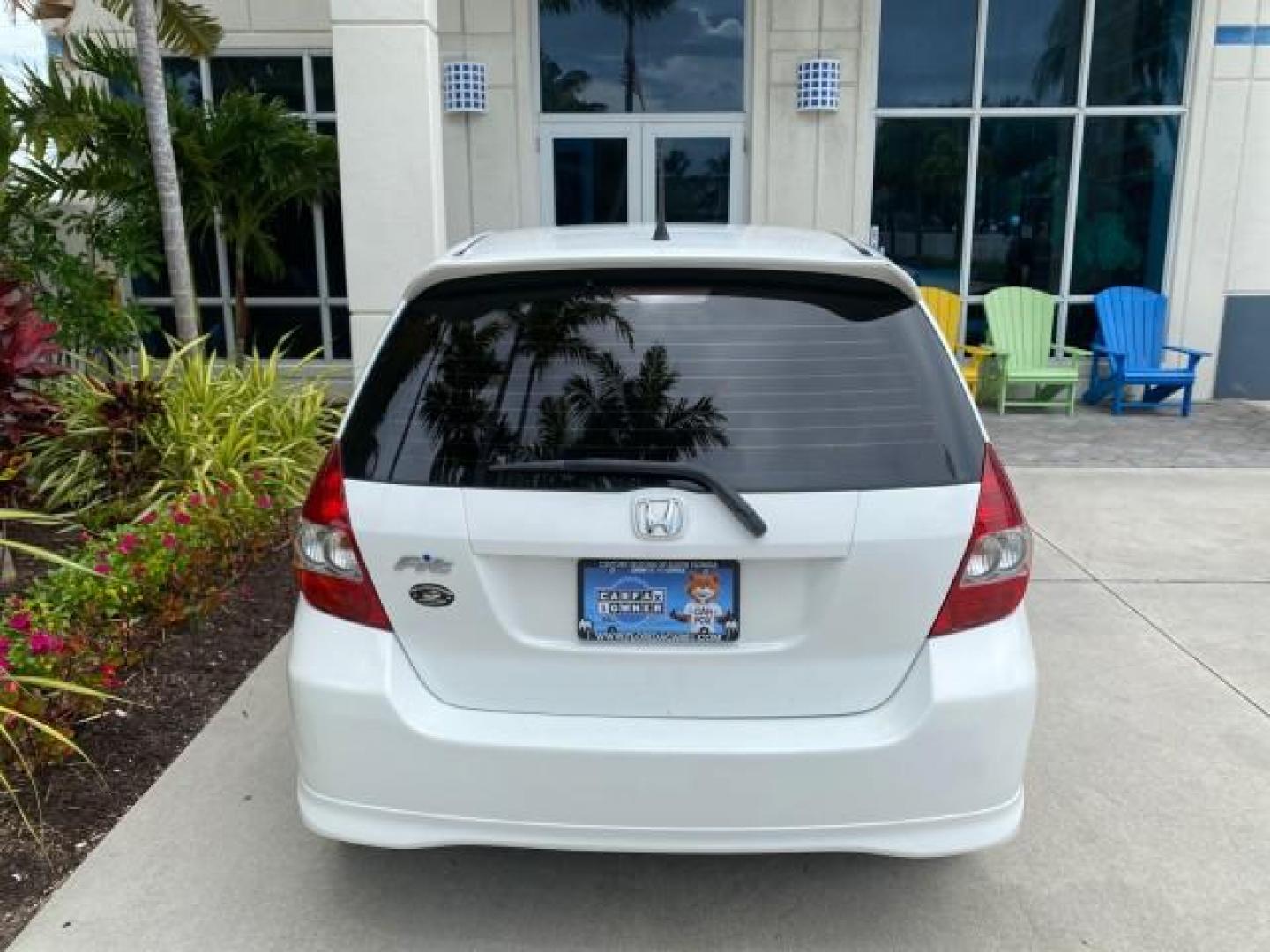 2007 Taffeta White /Black Honda Fit 37 MPG AUTO AC Sport LOW MILES 40,042 (JHMGD38687S) with an 1.5L SOHC PGM-FI 16-Valve VTEC I4 Engine engine, Automatic transmission, located at 4701 North Dixie Hwy, Pompano Beach, FL, 33064, (954) 422-2889, 26.240938, -80.123474 - OUR WEBPAGE FLORIDACARS1.COM HAS OVER 100 PHOTOS AND FREE CARFAX LINK 2007 Honda Fit Sport Hatchback 4 DR 1.5L I4 F SOHC Gasoline 37 MPG Front Wheel Drive Features ABS Brakes Air Conditioning Alloy Wheels AM/FM Stereo Automatic Transmission Auxiliary Audio Input CD Audio Cloth Seats Cruise Control O- Photo#95