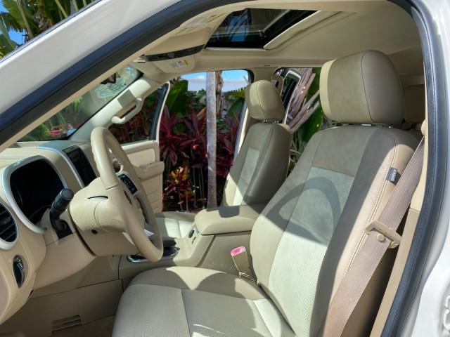 2007 Oxford White /Camel Mercury Mountaineer SUV Premier 1 OWNER (4M2EU38867U) with an 4.6L SOHC 24-Valve V8 Engine engine, Automatic transmission, located at 4701 North Dixie Hwy, Pompano Beach, FL, 33064, (954) 422-2889, 26.240938, -80.123474 - OUR WEBPAGE FLORIDACARS1.COM HAS OVER 100 PHOTOS AND FREE CARFAX LINK 2007 Mercury Mountaineer Premier 4 Door Wagon/Sport Utility 4.6L V8 F SOHC Gasoline 21 MPG Rear Wheel Drive Features ABS Brakes Air Conditioning Alloy Wheels AM/FM Stereo Audiophile Sound System Automatic Transmission Auxiliary Au- Photo#10