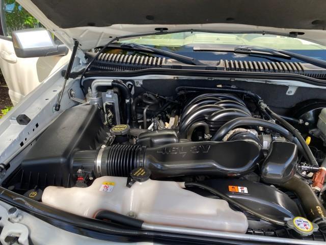 2007 Oxford White /Camel Mercury Mountaineer SUV Premier 1 OWNER (4M2EU38867U) with an 4.6L SOHC 24-Valve V8 Engine engine, Automatic transmission, located at 4701 North Dixie Hwy, Pompano Beach, FL, 33064, (954) 422-2889, 26.240938, -80.123474 - OUR WEBPAGE FLORIDACARS1.COM HAS OVER 100 PHOTOS AND FREE CARFAX LINK 2007 Mercury Mountaineer Premier 4 Door Wagon/Sport Utility 4.6L V8 F SOHC Gasoline 21 MPG Rear Wheel Drive Features ABS Brakes Air Conditioning Alloy Wheels AM/FM Stereo Audiophile Sound System Automatic Transmission Auxiliary Au- Photo#24