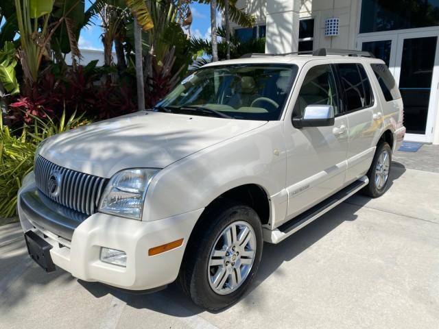 2007 Oxford White /Camel Mercury Mountaineer SUV Premier 1 OWNER (4M2EU38867U) with an 4.6L SOHC 24-Valve V8 Engine engine, Automatic transmission, located at 4701 North Dixie Hwy, Pompano Beach, FL, 33064, (954) 422-2889, 26.240938, -80.123474 - OUR WEBPAGE FLORIDACARS1.COM HAS OVER 100 PHOTOS AND FREE CARFAX LINK 2007 Mercury Mountaineer Premier 4 Door Wagon/Sport Utility 4.6L V8 F SOHC Gasoline 21 MPG Rear Wheel Drive Features ABS Brakes Air Conditioning Alloy Wheels AM/FM Stereo Audiophile Sound System Automatic Transmission Auxiliary Au- Photo#29