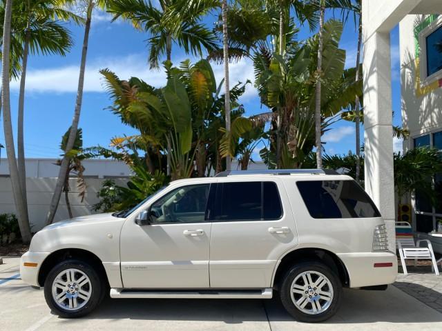 2007 Oxford White /Camel Mercury Mountaineer SUV Premier 1 OWNER (4M2EU38867U) with an 4.6L SOHC 24-Valve V8 Engine engine, Automatic transmission, located at 4701 North Dixie Hwy, Pompano Beach, FL, 33064, (954) 422-2889, 26.240938, -80.123474 - OUR WEBPAGE FLORIDACARS1.COM HAS OVER 100 PHOTOS AND FREE CARFAX LINK 2007 Mercury Mountaineer Premier 4 Door Wagon/Sport Utility 4.6L V8 F SOHC Gasoline 21 MPG Rear Wheel Drive Features ABS Brakes Air Conditioning Alloy Wheels AM/FM Stereo Audiophile Sound System Automatic Transmission Auxiliary Au- Photo#30