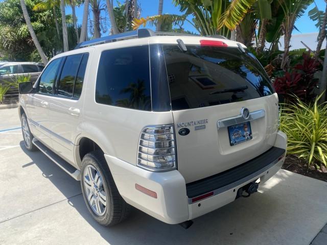 2007 Oxford White /Camel Mercury Mountaineer SUV Premier 1 OWNER (4M2EU38867U) with an 4.6L SOHC 24-Valve V8 Engine engine, Automatic transmission, located at 4701 North Dixie Hwy, Pompano Beach, FL, 33064, (954) 422-2889, 26.240938, -80.123474 - OUR WEBPAGE FLORIDACARS1.COM HAS OVER 100 PHOTOS AND FREE CARFAX LINK 2007 Mercury Mountaineer Premier 4 Door Wagon/Sport Utility 4.6L V8 F SOHC Gasoline 21 MPG Rear Wheel Drive Features ABS Brakes Air Conditioning Alloy Wheels AM/FM Stereo Audiophile Sound System Automatic Transmission Auxiliary Au- Photo#33