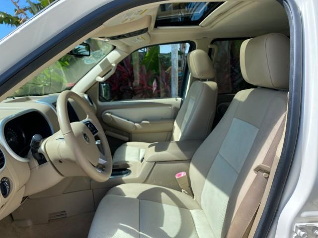 2007 Oxford White /Camel Mercury Mountaineer SUV Premier 1 OWNER (4M2EU38867U) with an 4.6L SOHC 24-Valve V8 Engine engine, Automatic transmission, located at 4701 North Dixie Hwy, Pompano Beach, FL, 33064, (954) 422-2889, 26.240938, -80.123474 - OUR WEBPAGE FLORIDACARS1.COM HAS OVER 100 PHOTOS AND FREE CARFAX LINK 2007 Mercury Mountaineer Premier 4 Door Wagon/Sport Utility 4.6L V8 F SOHC Gasoline 21 MPG Rear Wheel Drive Features ABS Brakes Air Conditioning Alloy Wheels AM/FM Stereo Audiophile Sound System Automatic Transmission Auxiliary Au- Photo#46