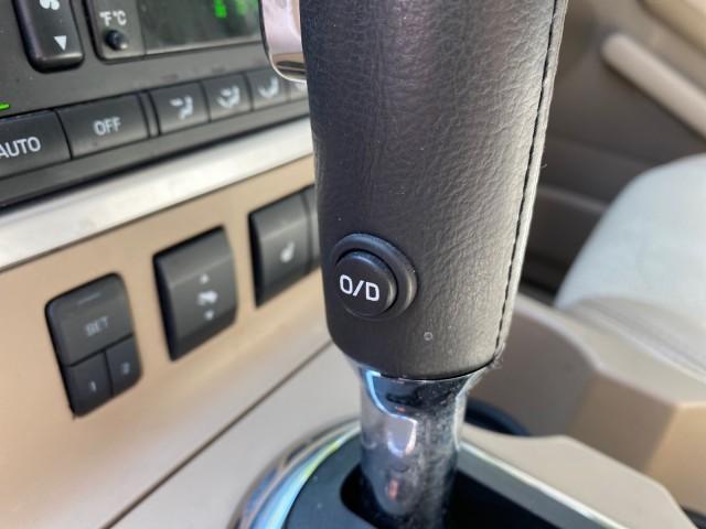 2007 Oxford White /Camel Mercury Mountaineer SUV Premier 1 OWNER (4M2EU38867U) with an 4.6L SOHC 24-Valve V8 Engine engine, Automatic transmission, located at 4701 North Dixie Hwy, Pompano Beach, FL, 33064, (954) 422-2889, 26.240938, -80.123474 - OUR WEBPAGE FLORIDACARS1.COM HAS OVER 100 PHOTOS AND FREE CARFAX LINK 2007 Mercury Mountaineer Premier 4 Door Wagon/Sport Utility 4.6L V8 F SOHC Gasoline 21 MPG Rear Wheel Drive Features ABS Brakes Air Conditioning Alloy Wheels AM/FM Stereo Audiophile Sound System Automatic Transmission Auxiliary Au- Photo#66
