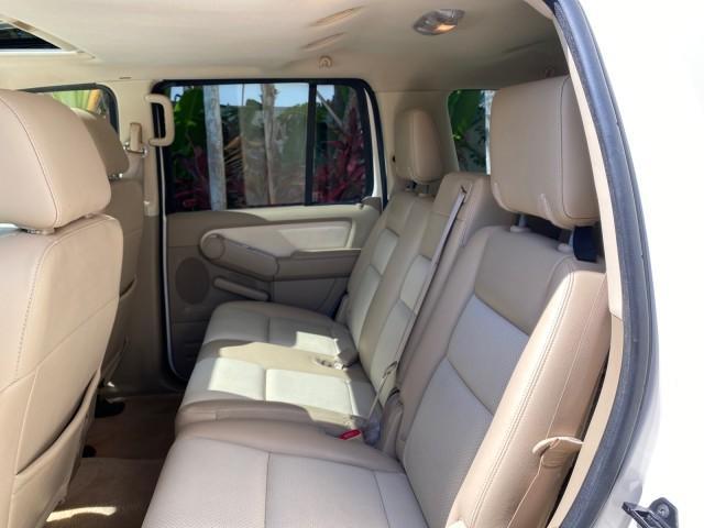 2007 Oxford White /Camel Mercury Mountaineer SUV Premier 1 OWNER (4M2EU38867U) with an 4.6L SOHC 24-Valve V8 Engine engine, Automatic transmission, located at 4701 North Dixie Hwy, Pompano Beach, FL, 33064, (954) 422-2889, 26.240938, -80.123474 - OUR WEBPAGE FLORIDACARS1.COM HAS OVER 100 PHOTOS AND FREE CARFAX LINK 2007 Mercury Mountaineer Premier 4 Door Wagon/Sport Utility 4.6L V8 F SOHC Gasoline 21 MPG Rear Wheel Drive Features ABS Brakes Air Conditioning Alloy Wheels AM/FM Stereo Audiophile Sound System Automatic Transmission Auxiliary Au- Photo#79