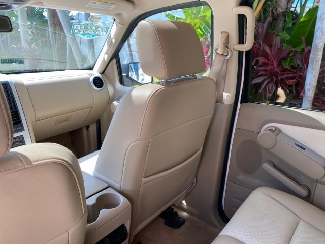 2007 Oxford White /Camel Mercury Mountaineer SUV Premier 1 OWNER (4M2EU38867U) with an 4.6L SOHC 24-Valve V8 Engine engine, Automatic transmission, located at 4701 North Dixie Hwy, Pompano Beach, FL, 33064, (954) 422-2889, 26.240938, -80.123474 - OUR WEBPAGE FLORIDACARS1.COM HAS OVER 100 PHOTOS AND FREE CARFAX LINK 2007 Mercury Mountaineer Premier 4 Door Wagon/Sport Utility 4.6L V8 F SOHC Gasoline 21 MPG Rear Wheel Drive Features ABS Brakes Air Conditioning Alloy Wheels AM/FM Stereo Audiophile Sound System Automatic Transmission Auxiliary Au- Photo#88