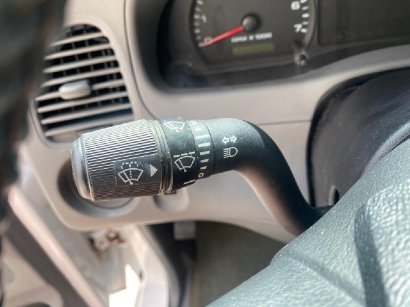 2011 Oxford White /Medium Dark Flint Ford Ranger X CAB XLT 1 OWNER FL (1FTKR1EE7BP) with an 4.0L SOHC V6 Engine engine, Automatic transmission, located at 4701 North Dixie Hwy, Pompano Beach, FL, 33064, (954) 422-2889, 26.240938, -80.123474 - OUR WEBPAGE FLORIDACARS1.COM HAS OVER 100 PHOTOS AND FREE CARFAX LINK 2011 Ford Ranger XLT 1 OWNER Club Cab Pickup 4.0L V6 F SOHC 16V Gasoline 21 MPG Rear Wheel Drive Features ABS Brakes Air Conditioning Alloy Wheels AM/FM Stereo Automatic Transmission Auxiliary Audio Input Bed Liner CD Audio Cloth- Photo#54