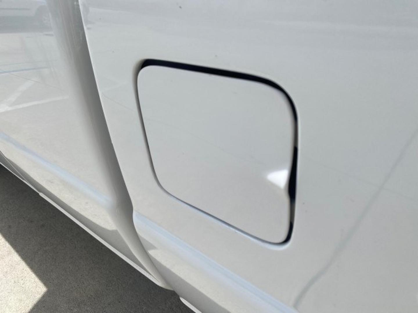 2011 Oxford White /Medium Dark Flint Ford Ranger X CAB XLT 1 OWNER FL (1FTKR1EE7BP) with an 4.0L SOHC V6 Engine engine, Automatic transmission, located at 4701 North Dixie Hwy, Pompano Beach, FL, 33064, (954) 422-2889, 26.240938, -80.123474 - OUR WEBPAGE FLORIDACARS1.COM HAS OVER 100 PHOTOS AND FREE CARFAX LINK 2011 Ford Ranger XLT 1 OWNER Club Cab Pickup 4.0L V6 F SOHC 16V Gasoline 21 MPG Rear Wheel Drive Features ABS Brakes Air Conditioning Alloy Wheels AM/FM Stereo Automatic Transmission Auxiliary Audio Input Bed Liner CD Audio Cloth- Photo#84