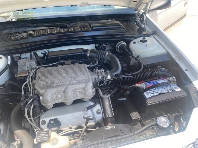 1993 White /Black Chrysler Lebaron CONV LX LOW MILES 26,305 (1C3XU5532PF) with an 3.0L SMFI 6-Cyl Engine engine, Automatic transmission, located at 4701 North Dixie Hwy, Pompano Beach, FL, 33064, (954) 422-2889, 26.240938, -80.123474 - OUR WEBPAGE FLORIDACARS1.COM HAS OVER 100 PHOTOS AND FREE CARFAX LINK 1993 Chrysler LeBaron Convertible 3.0L V6 F SOHC 12V Gasoline Front Wheel Drive Features ABS Brakes Air Conditioning Alloy Wheels AM/FM Stereo Automatic Transmission Cassette Player Cruise Control Leather Seats Power Locks Power S- Photo#25