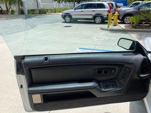 1993 White /Black Chrysler Lebaron CONV LX LOW MILES 26,305 (1C3XU5532PF) with an 3.0L SMFI 6-Cyl Engine engine, Automatic transmission, located at 4701 North Dixie Hwy, Pompano Beach, FL, 33064, (954) 422-2889, 26.240938, -80.123474 - OUR WEBPAGE FLORIDACARS1.COM HAS OVER 100 PHOTOS AND FREE CARFAX LINK 1993 Chrysler LeBaron Convertible 3.0L V6 F SOHC 12V Gasoline Front Wheel Drive Features ABS Brakes Air Conditioning Alloy Wheels AM/FM Stereo Automatic Transmission Cassette Player Cruise Control Leather Seats Power Locks Power S- Photo#41