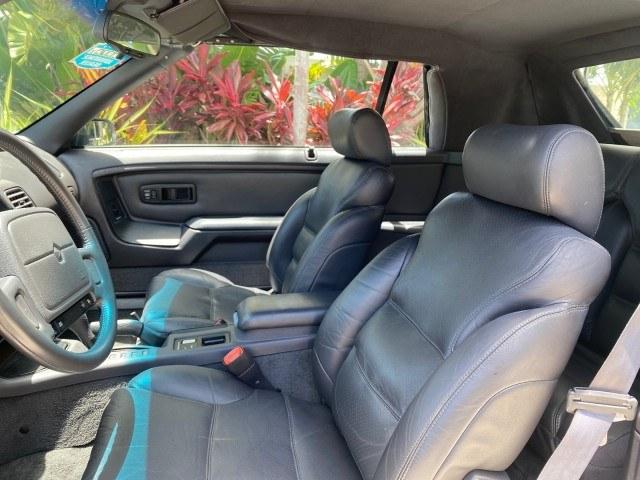 1993 White /Black Chrysler Lebaron CONV LX LOW MILES 26,305 (1C3XU5532PF) with an 3.0L SMFI 6-Cyl Engine engine, Automatic transmission, located at 4701 North Dixie Hwy, Pompano Beach, FL, 33064, (954) 422-2889, 26.240938, -80.123474 - OUR WEBPAGE FLORIDACARS1.COM HAS OVER 100 PHOTOS AND FREE CARFAX LINK 1993 Chrysler LeBaron Convertible 3.0L V6 F SOHC 12V Gasoline Front Wheel Drive Features ABS Brakes Air Conditioning Alloy Wheels AM/FM Stereo Automatic Transmission Cassette Player Cruise Control Leather Seats Power Locks Power S- Photo#42