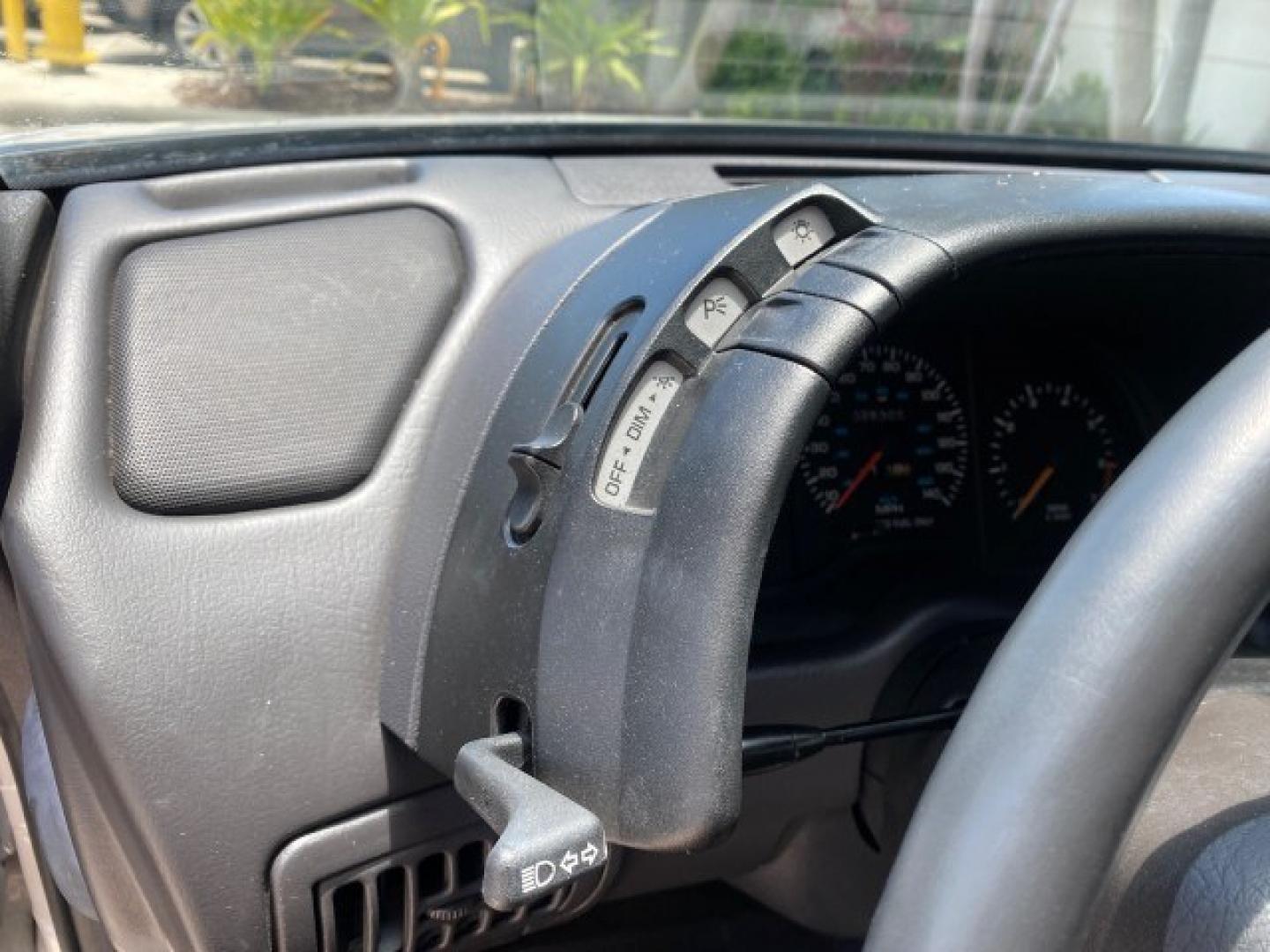 1993 White /Black Chrysler Lebaron CONV LX LOW MILES 26,305 (1C3XU5532PF) with an 3.0L SMFI 6-Cyl Engine engine, Automatic transmission, located at 4701 North Dixie Hwy, Pompano Beach, FL, 33064, (954) 422-2889, 26.240938, -80.123474 - OUR WEBPAGE FLORIDACARS1.COM HAS OVER 100 PHOTOS AND FREE CARFAX LINK 1993 Chrysler LeBaron Convertible 3.0L V6 F SOHC 12V Gasoline Front Wheel Drive Features ABS Brakes Air Conditioning Alloy Wheels AM/FM Stereo Automatic Transmission Cassette Player Cruise Control Leather Seats Power Locks Power S- Photo#54